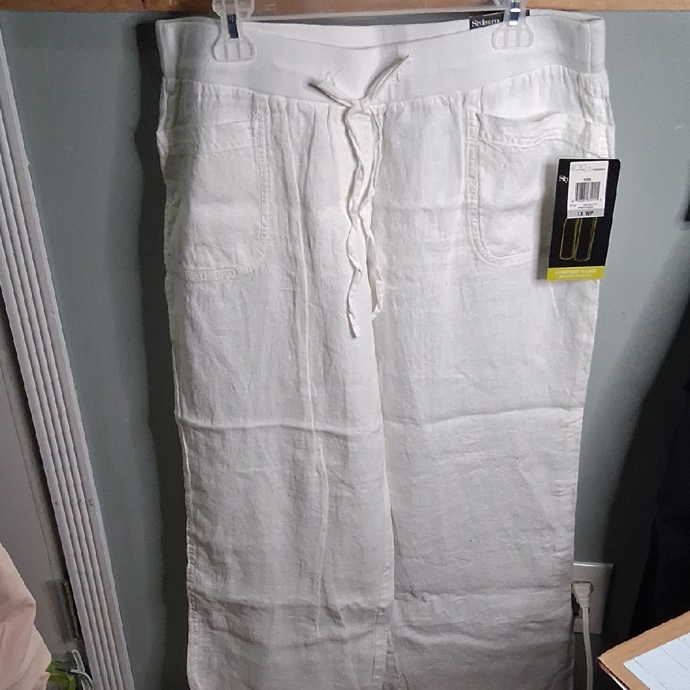 Style & Co. Women's White Flare & Wide Leg Jeans. 96 % Cotton And 4% Spandex. 1x